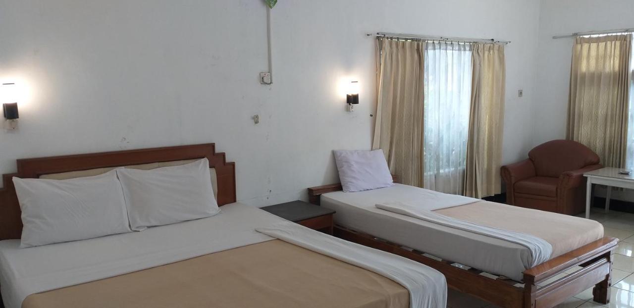 Intan Hotel Purwakarta Exteriér fotografie