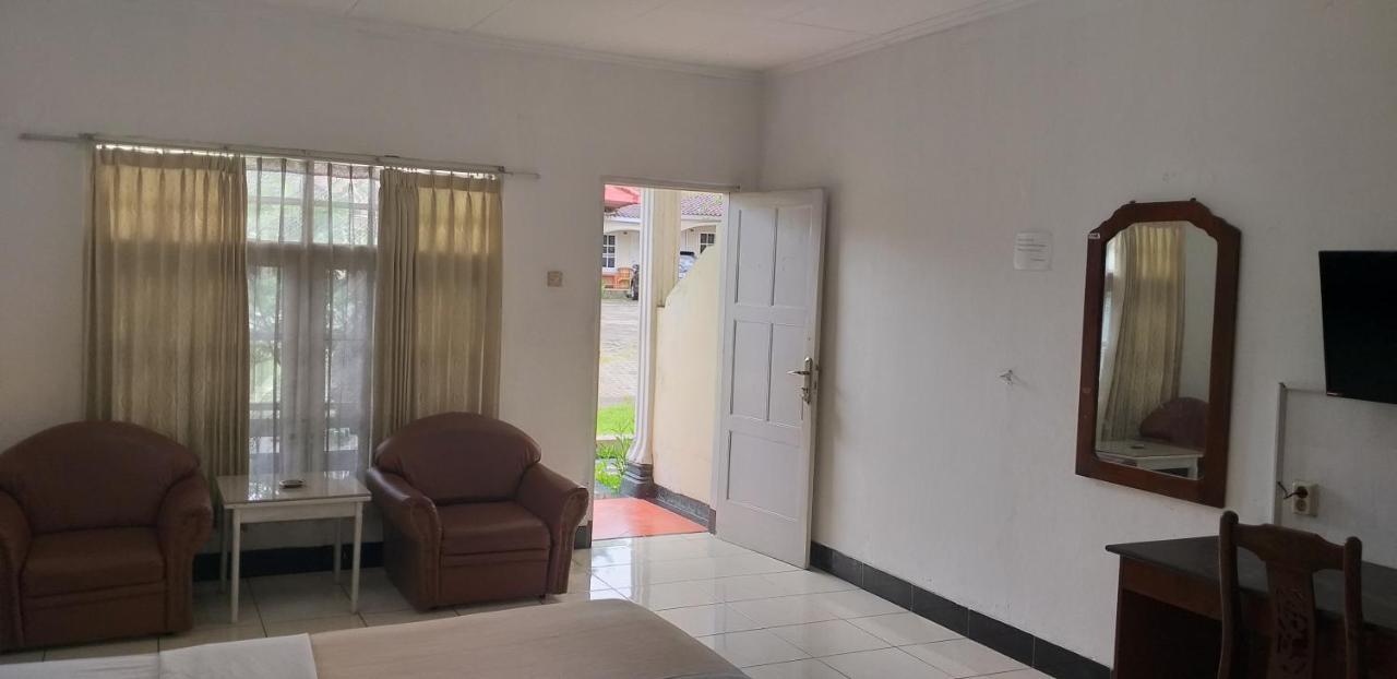 Intan Hotel Purwakarta Exteriér fotografie