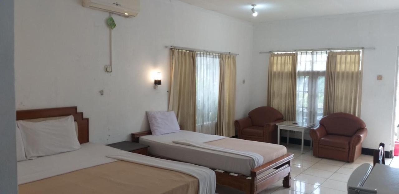 Intan Hotel Purwakarta Exteriér fotografie